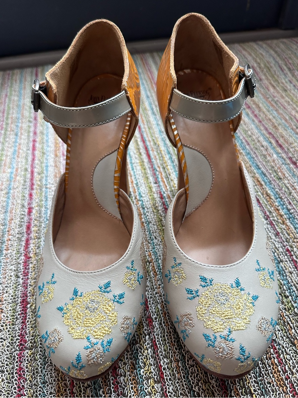 SOLD!! Fluevog NEARLY NEW W BOX Miracles Flora embroidered MJ platform heel-8 - Picture 4 of 16